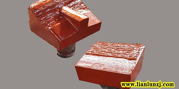 <i style='color:red'>19p04-16</i>破碎機(jī)錘頭磨損原來是由這些因素引起的？